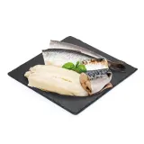Lightly salted Atlantic mackerel pieces