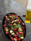 Vegetable salad with oil